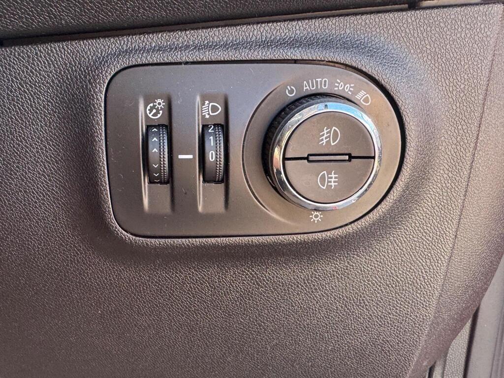 Used Vauxhall Corsa 2017 for sale - 76200744: Photo 27