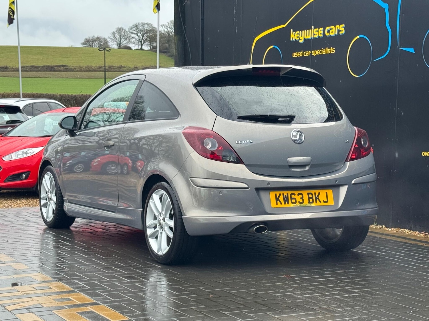 Used Vauxhall Corsa 2014 for sale - 77291693: Photo 3