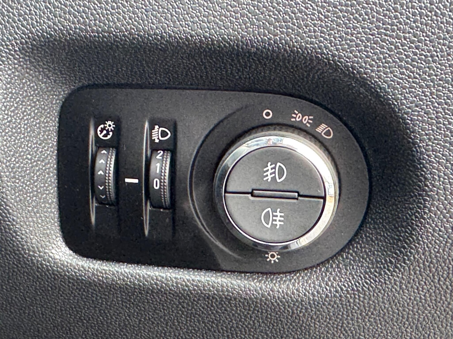 Used Vauxhall Corsa 2014 for sale - 77291693: Photo 33