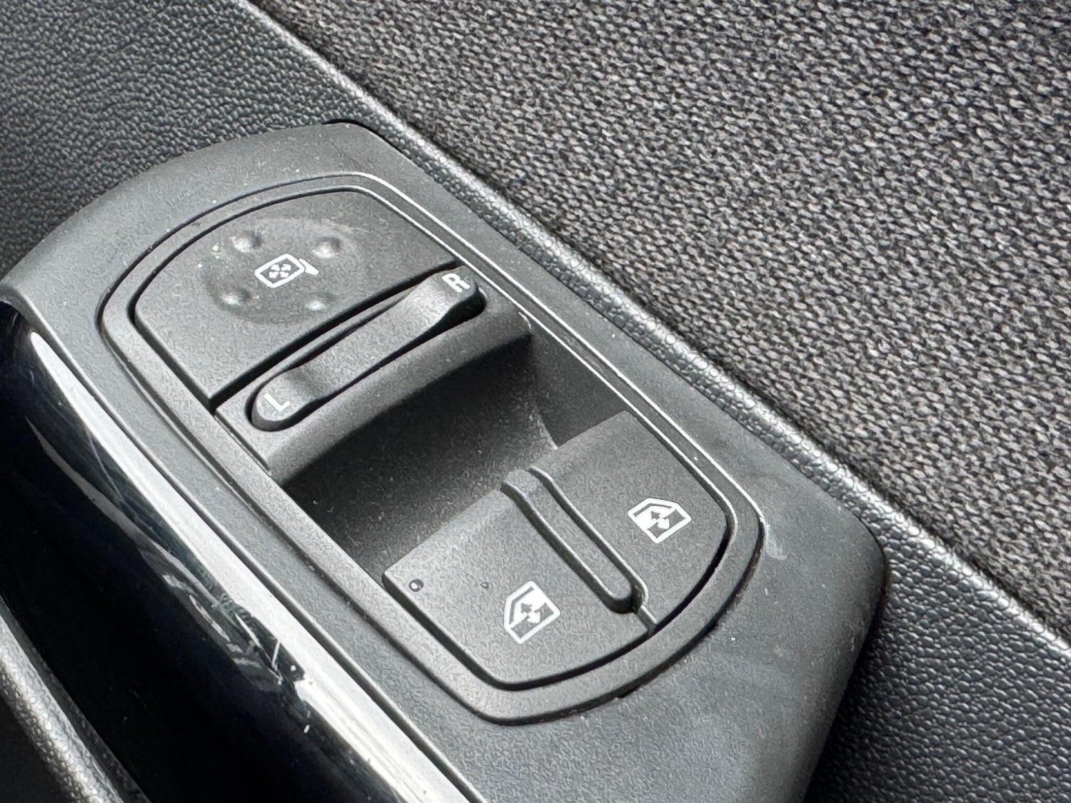 Used Vauxhall Corsa 2014 for sale - 77291693: Photo 34