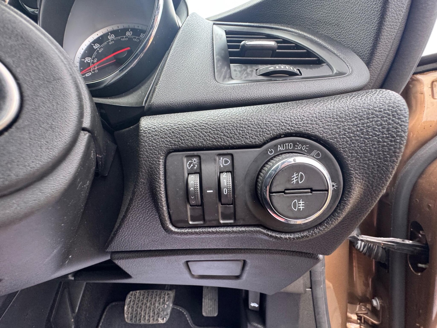 Used Vauxhall Astra 2015 for sale - 77625051: Photo 28