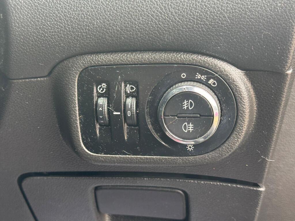 Used Vauxhall Zafira Tourer 2013 for sale - 76031553: Photo 29