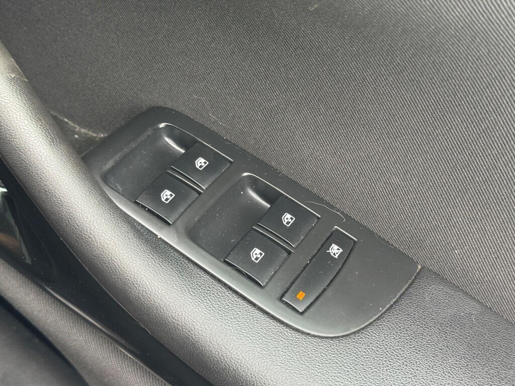 Used Vauxhall Zafira Tourer 2013 for sale - 76031553: Photo 30