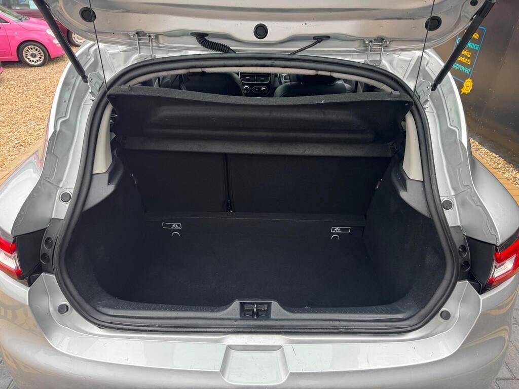 Used Renault Clio 2018 for sale - 76389278: Photo 26