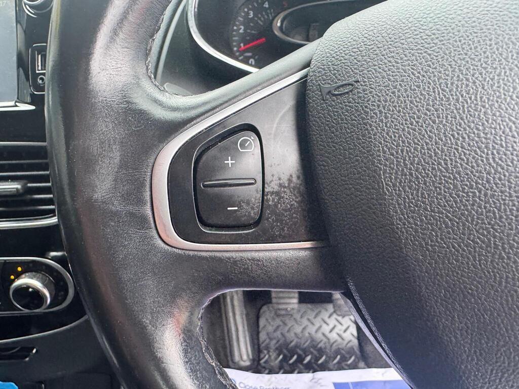 Used Renault Clio 2018 for sale - 76389278: Photo 28