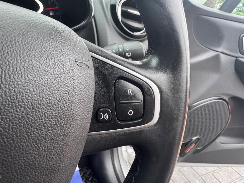 Used Renault Clio 2018 for sale - 76389278: Photo 29