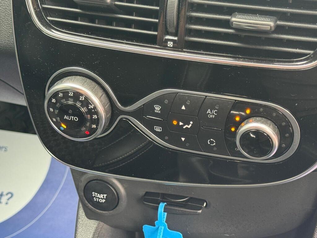 Used Renault Clio 2018 for sale - 76389278: Photo 35