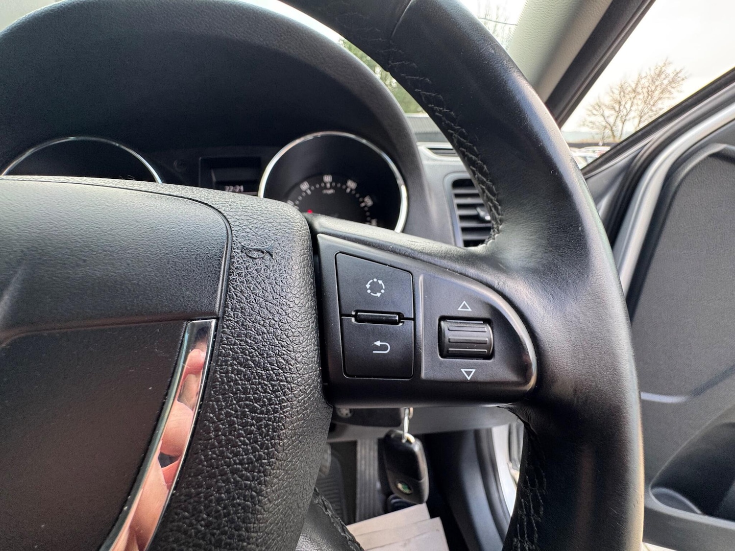 Used Skoda Yeti 2013 for sale - 77738372: Photo 31