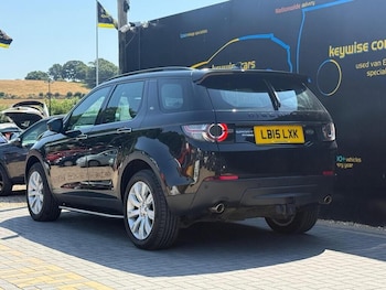 Used Land Rover Discovery Sport 2015 for sale - 79464798: Photo