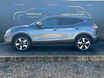 Used Nissan Qashqai 2016 for sale - 77695632: Photo