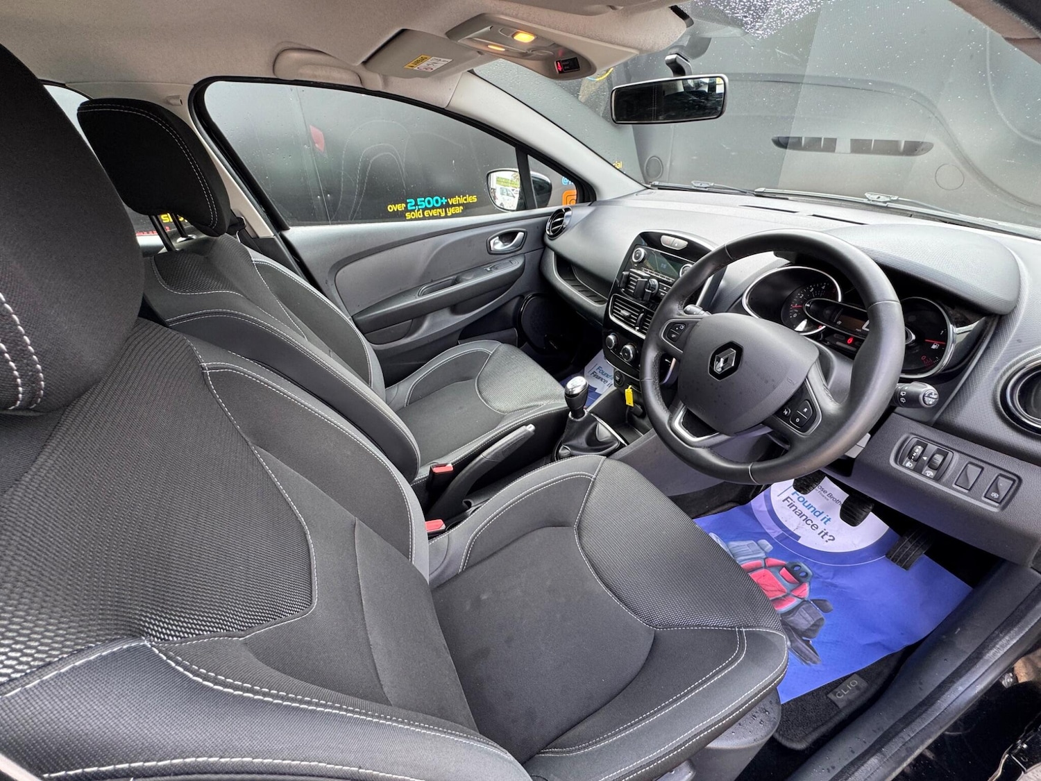 Used Renault Clio for sale - 77854035: Photo 18