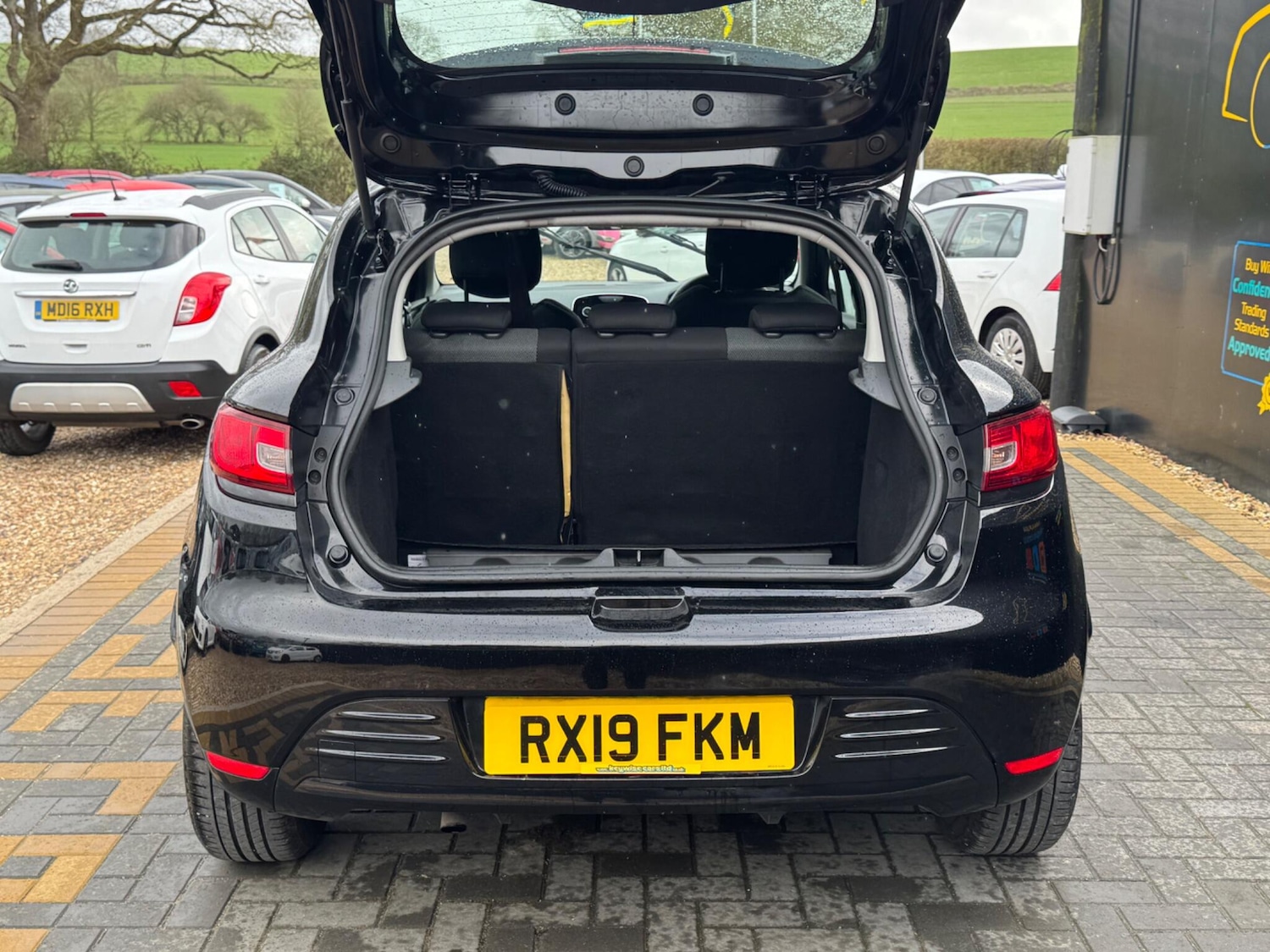 Used Renault Clio for sale - 77854035: Photo 27