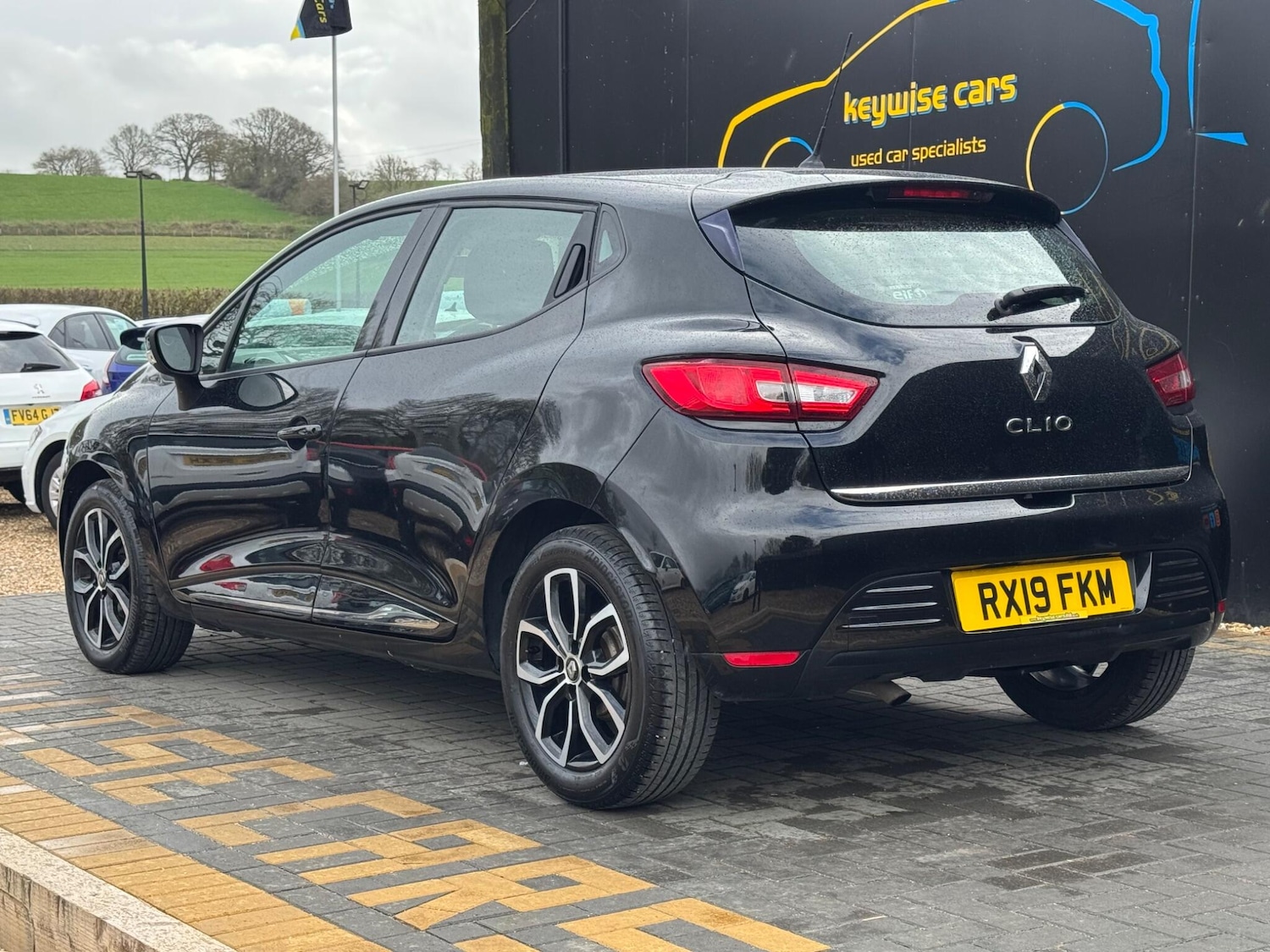 Used Renault Clio for sale - 77854035: Photo 3