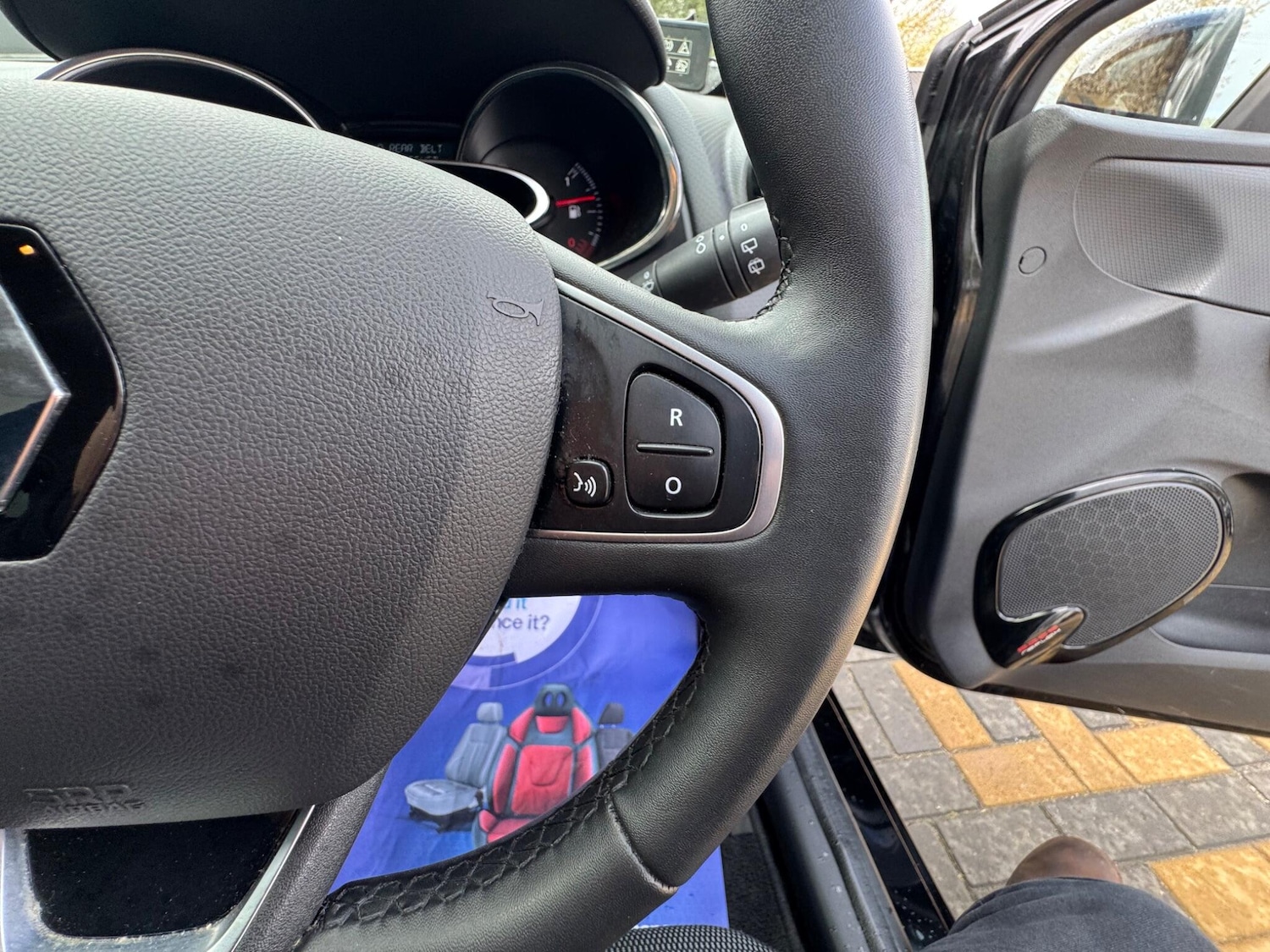 Used Renault Clio for sale - 77854035: Photo 30