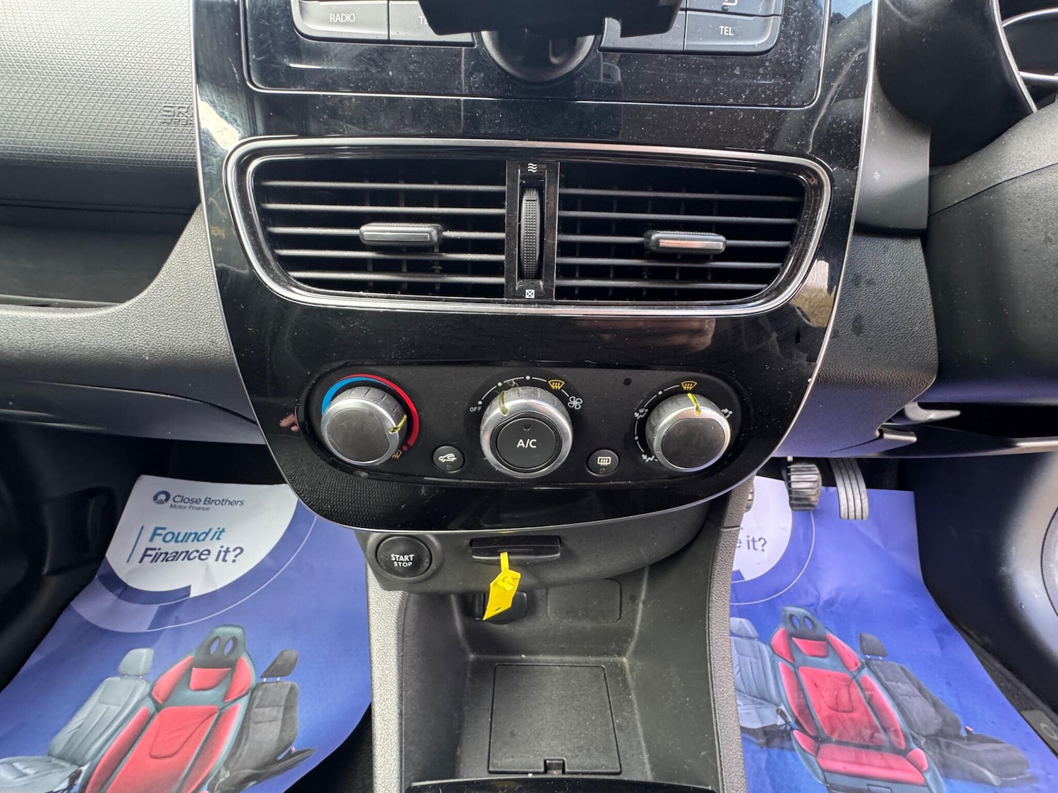 Used Renault Clio for sale - 77854035: Photo 34