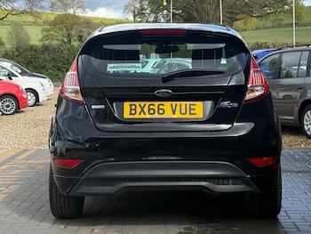 Used Ford Fiesta 2016 for sale - 78232047: Photo