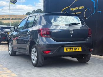 Used Dacia Sandero 2019 for sale - 79452937: Photo