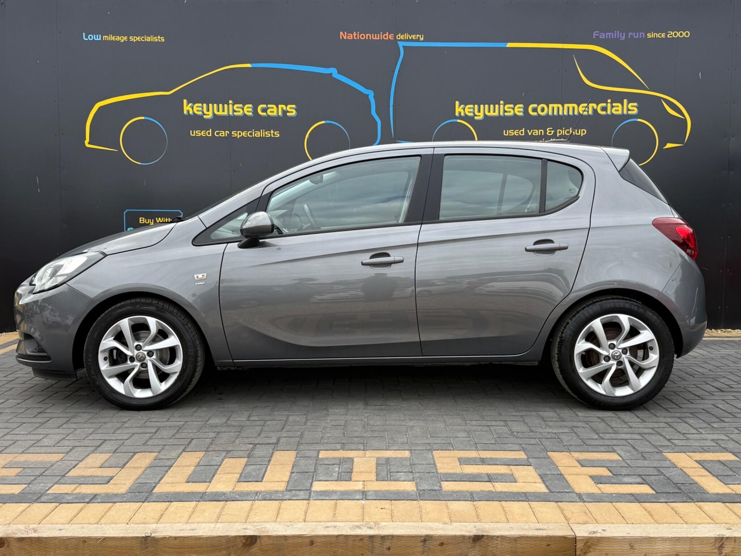 Used Vauxhall Corsa 2015 for sale - 76306819: Photo 2