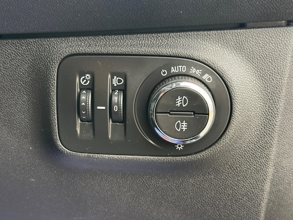 Used Vauxhall Corsa 2015 for sale - 76306819: Photo 35