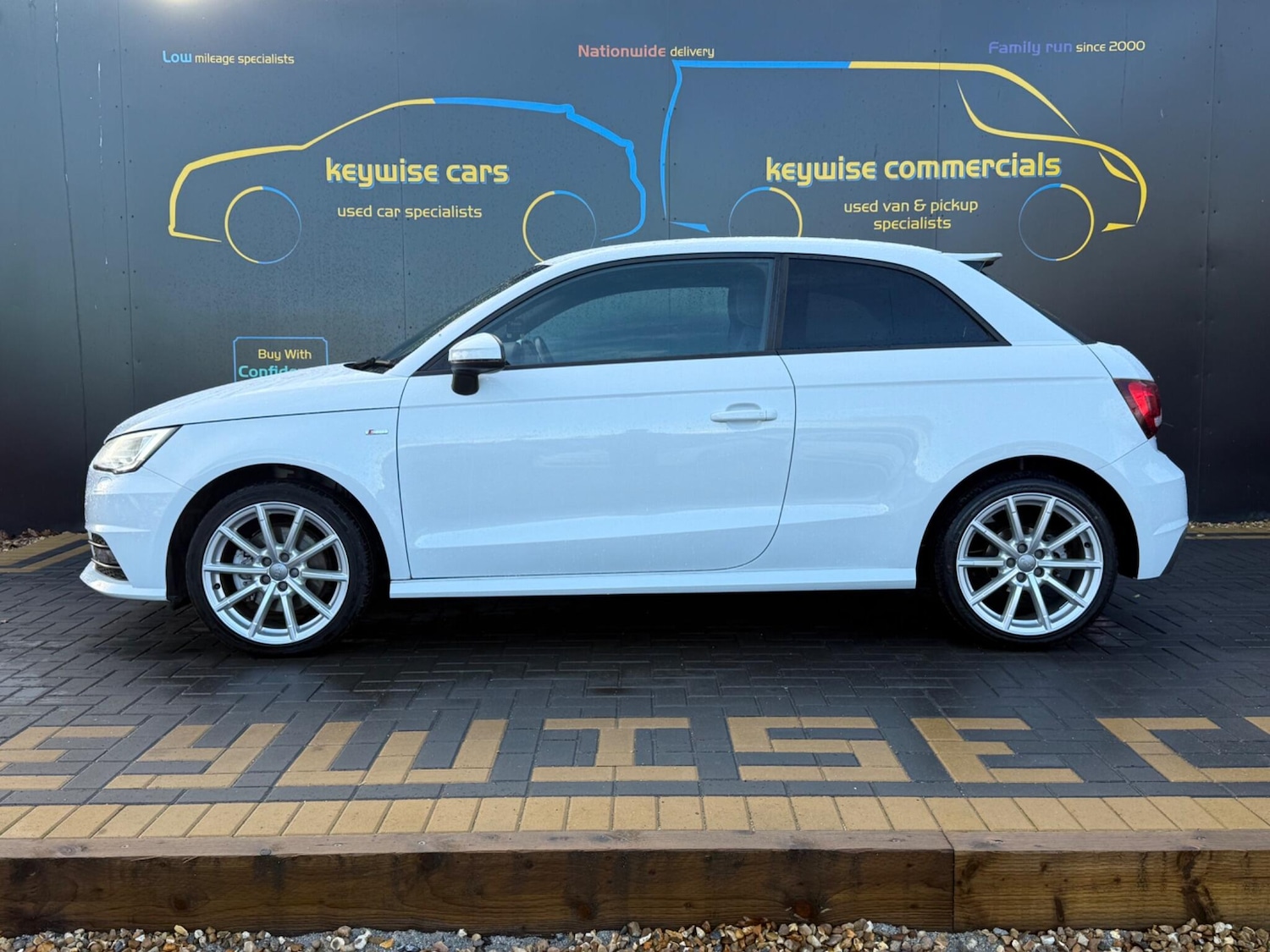 Used Audi A1 2017 for sale - 76743023: Photo 2