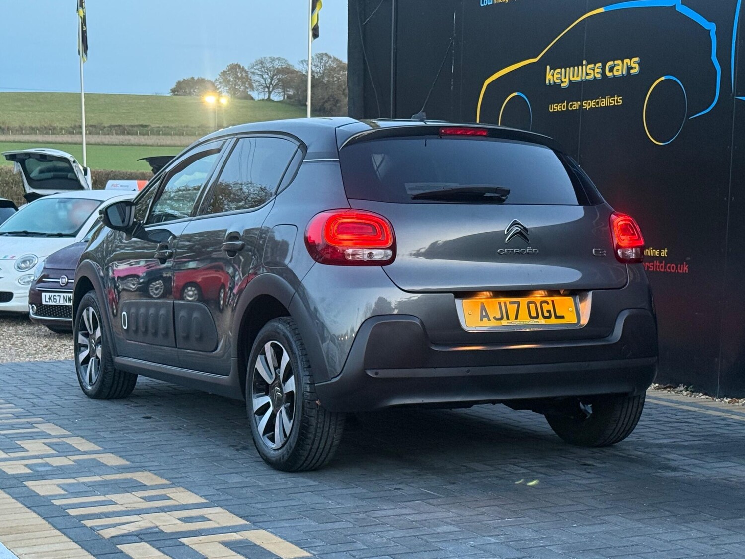 Used Citroen C3 2017 for sale - 76658538: Photo 3