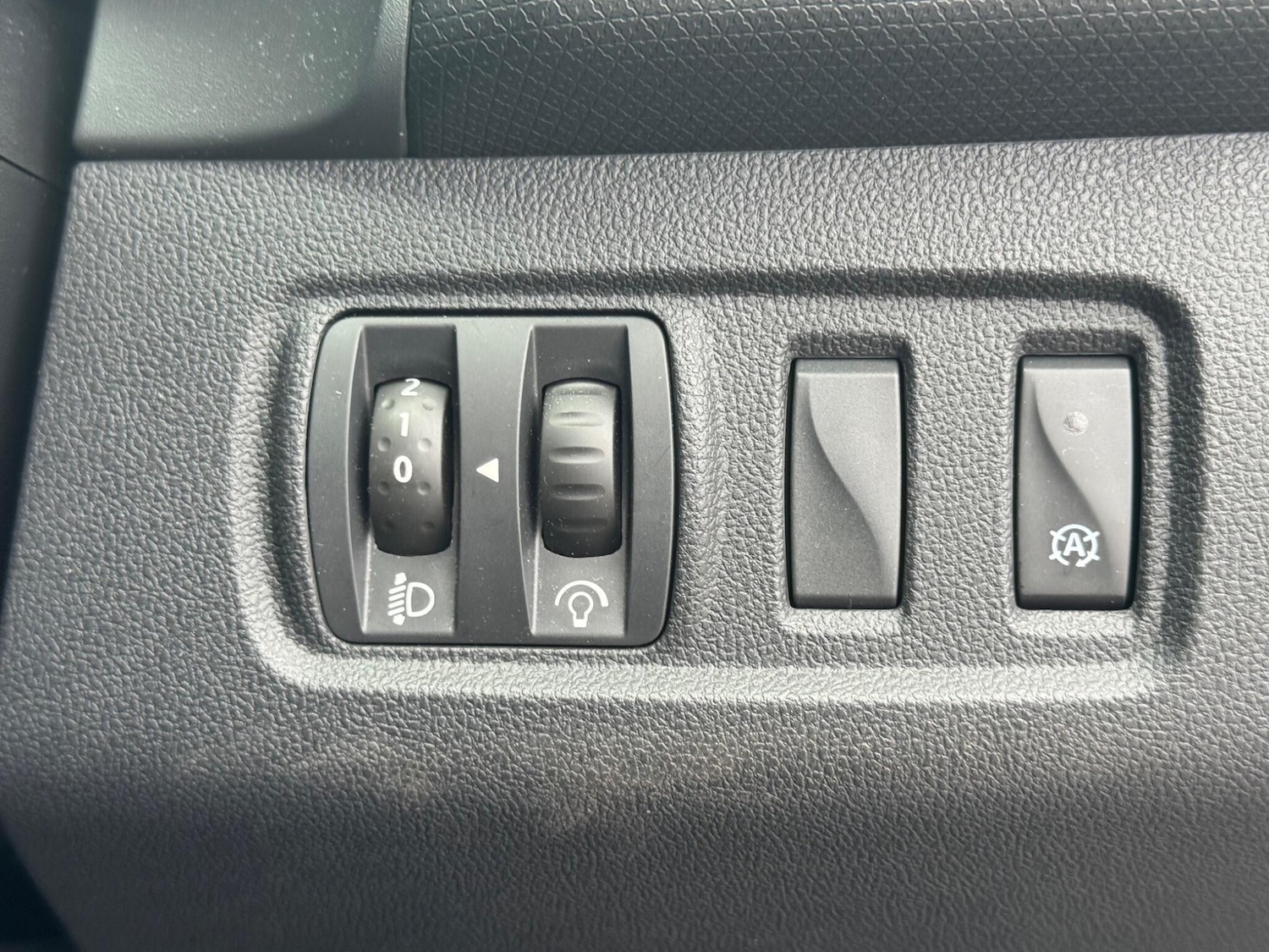 Used Renault Clio for sale - 77290586: Photo 36