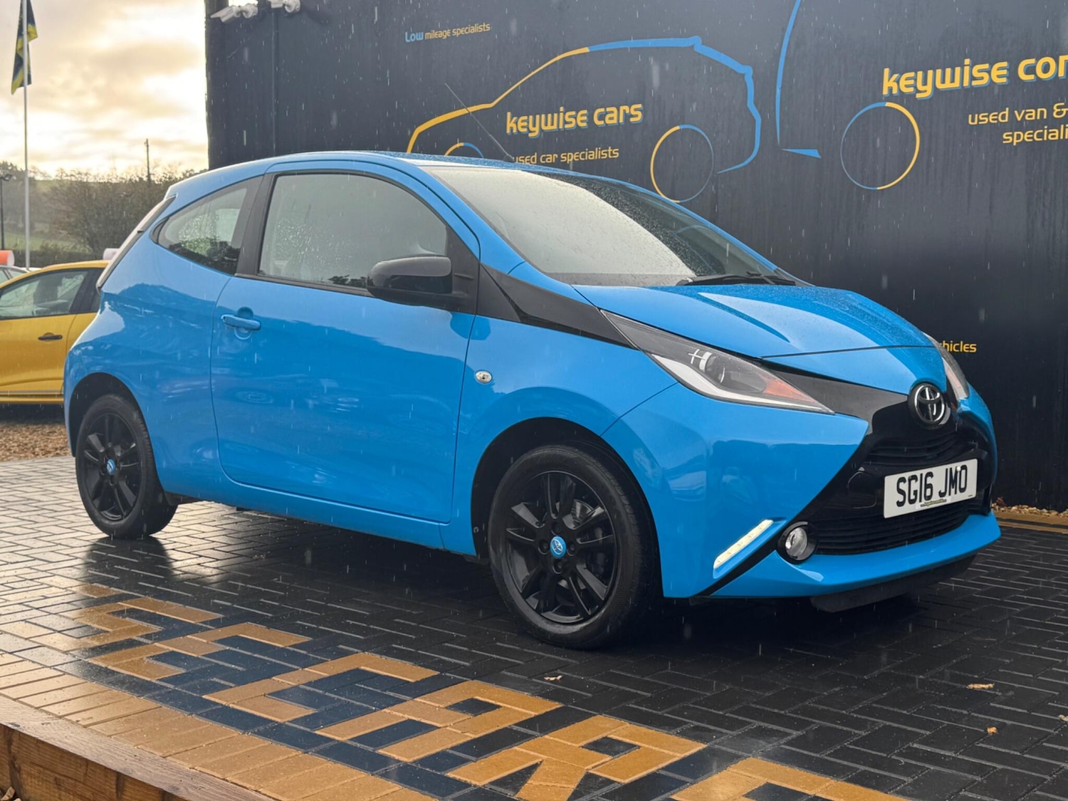 Used Toyota AYGO 2016 for sale - 76371755: Photo 11