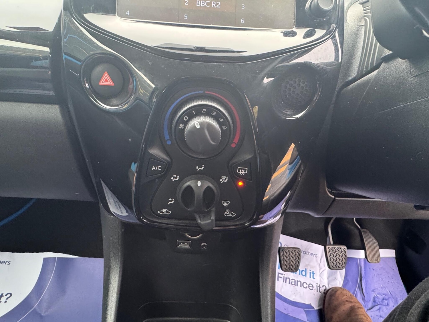 Used Toyota AYGO 2016 for sale - 76371755: Photo 32