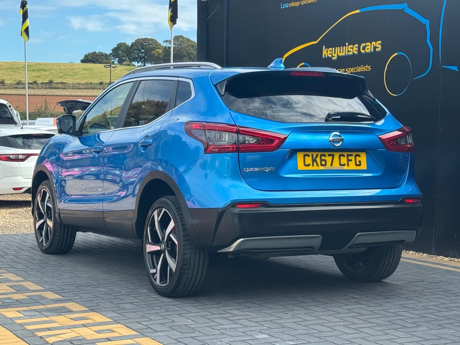 Used Nissan Qashqai 2017 for sale - 76121328: Photo 3