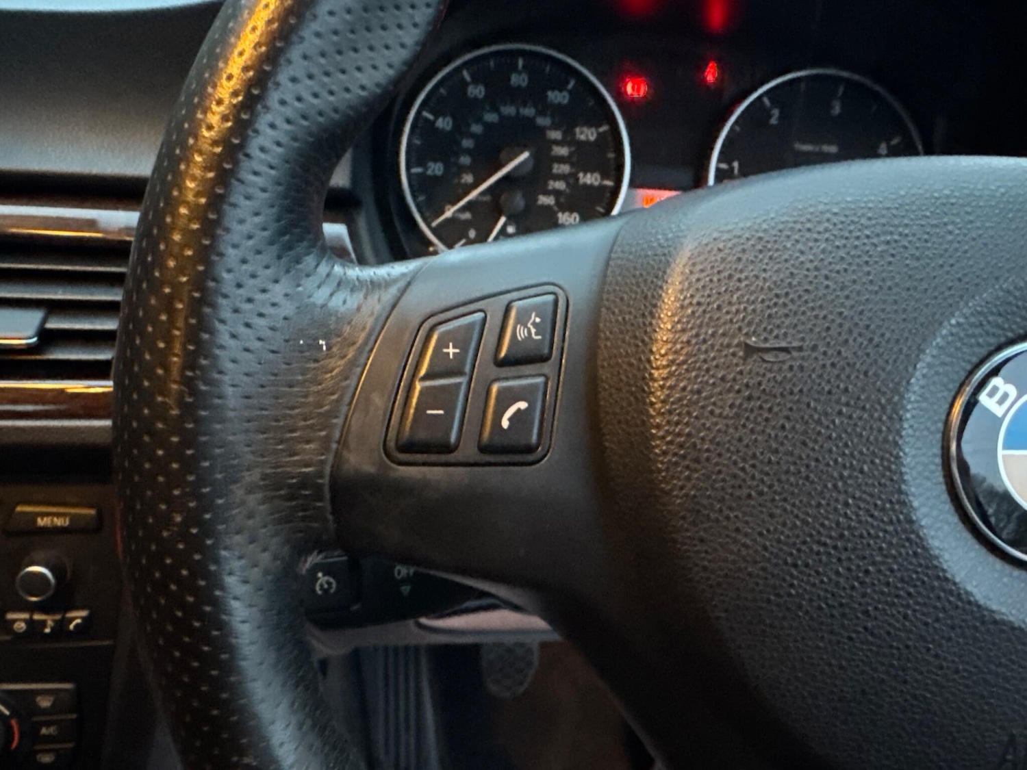 Used BMW 3 Series 2012 for sale - 77040826: Photo 27