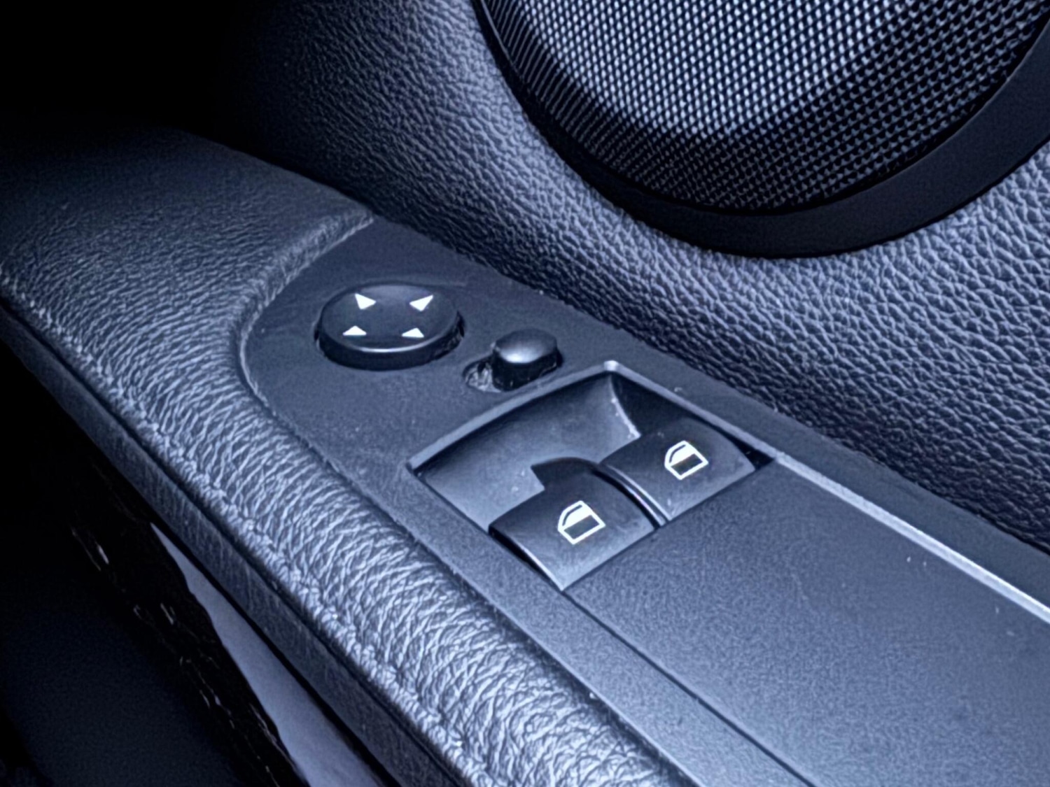 Used BMW 3 Series 2012 for sale - 77040826: Photo 32