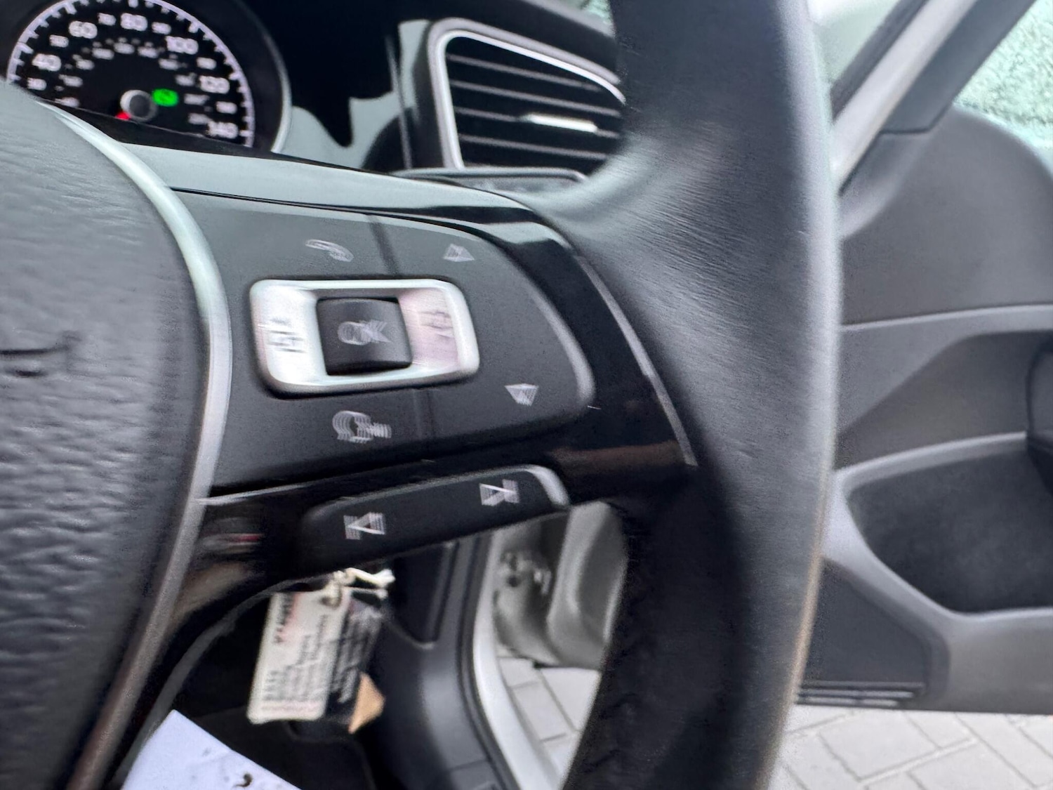 Used Volkswagen Golf 2016 for sale - 77331067: Photo 24