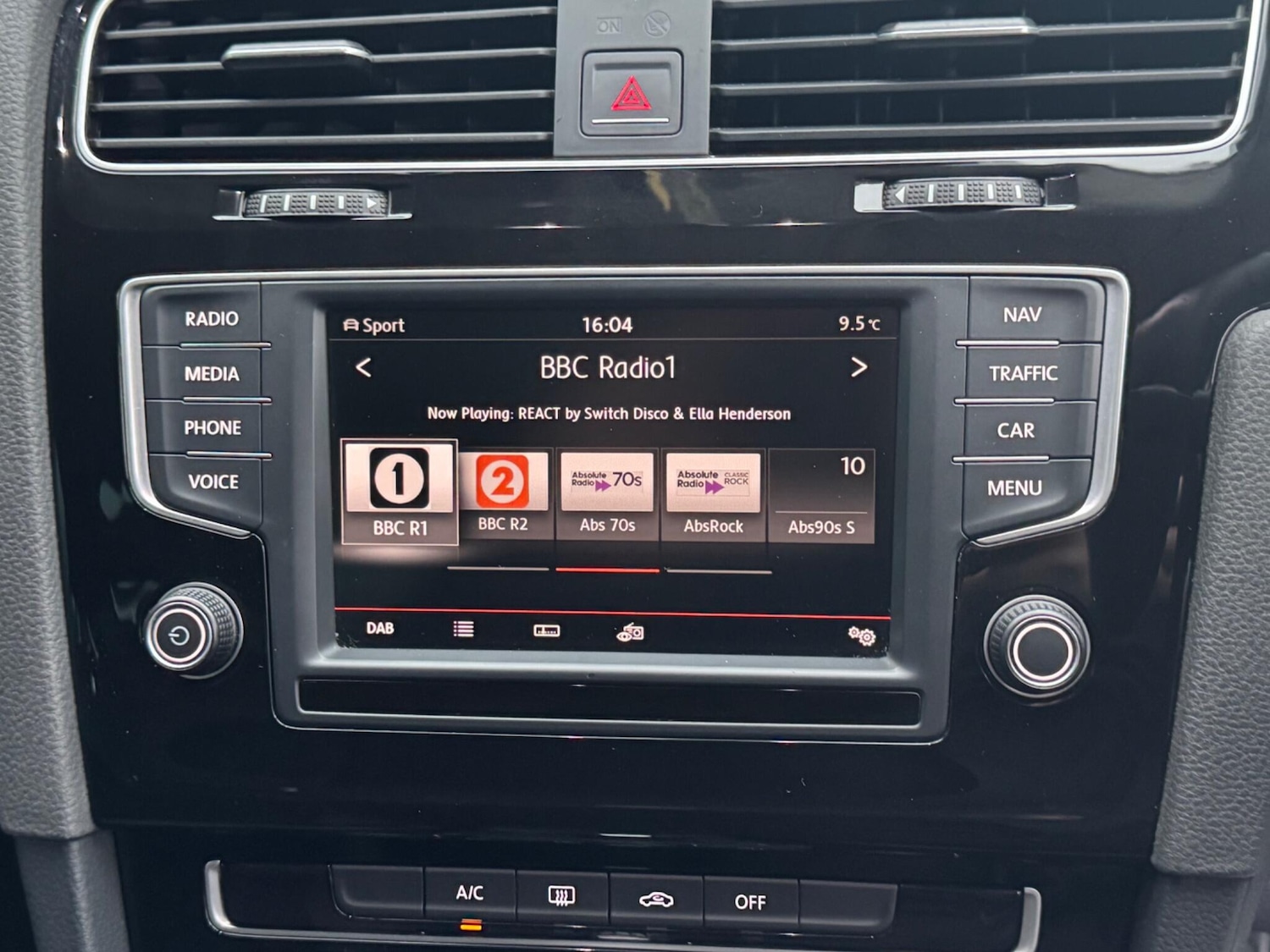 Used Volkswagen Golf 2016 for sale - 77331067: Photo 25