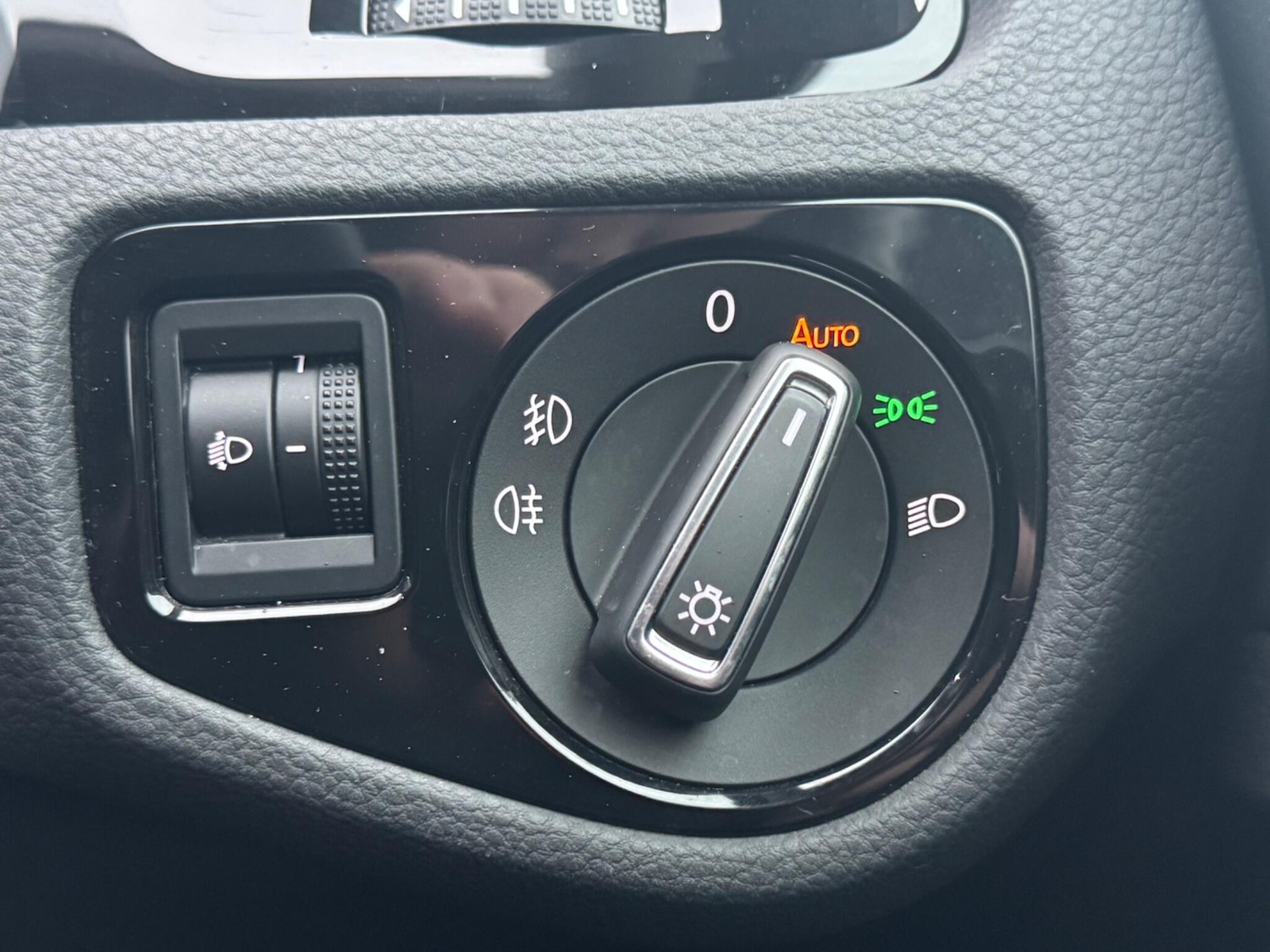 Used Volkswagen Golf 2016 for sale - 77331067: Photo 30