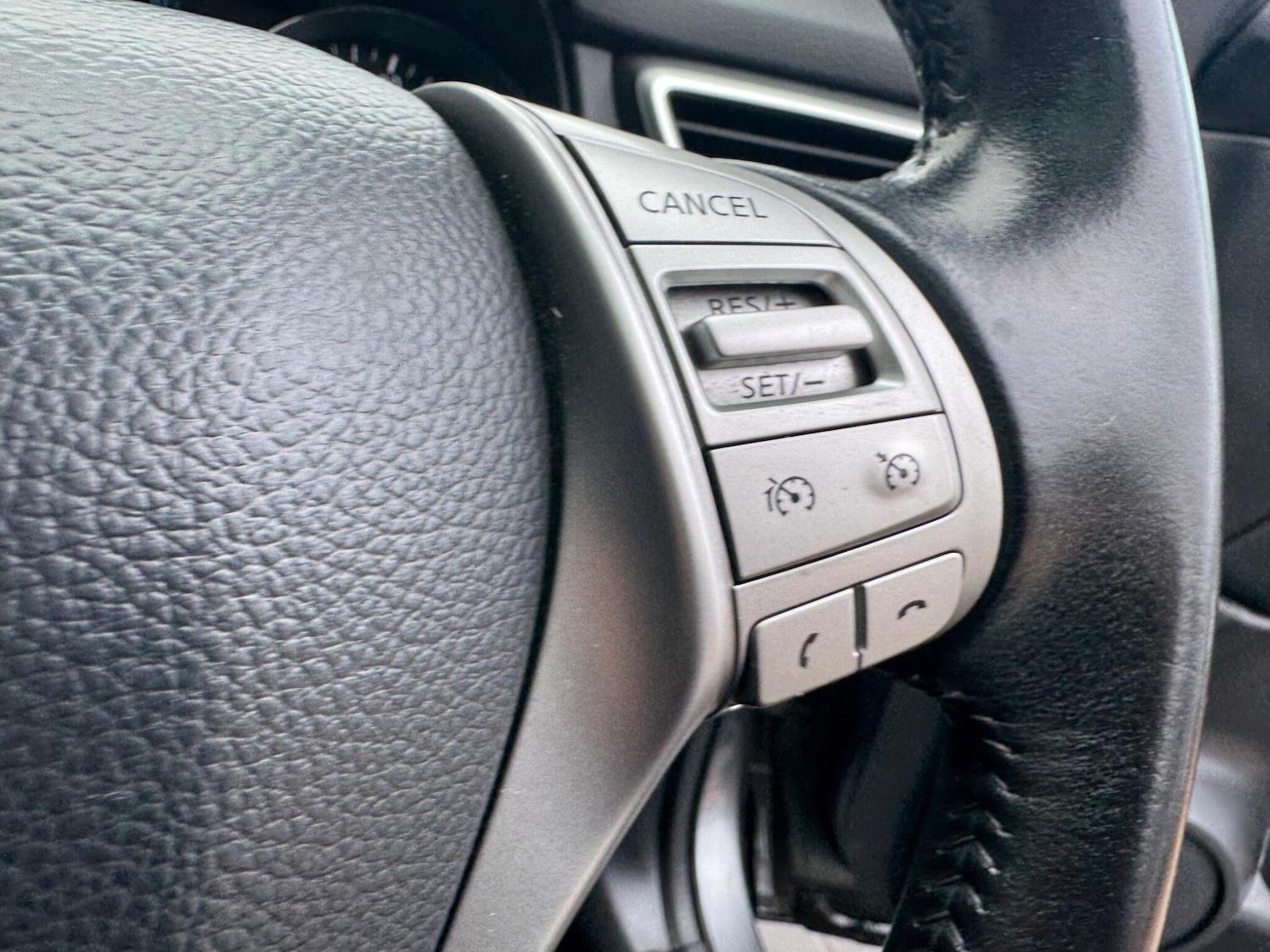 Used Nissan Qashqai 2015 for sale - 77468302: Photo 24