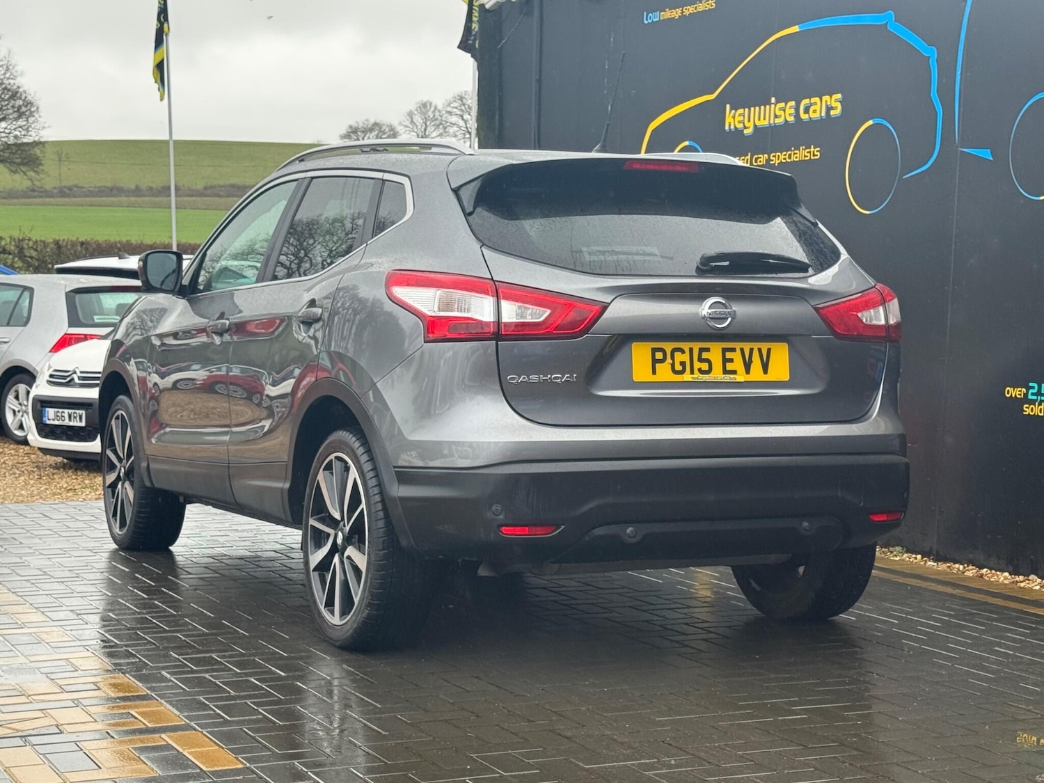 Used Nissan Qashqai 2015 for sale - 77468302: Photo 3