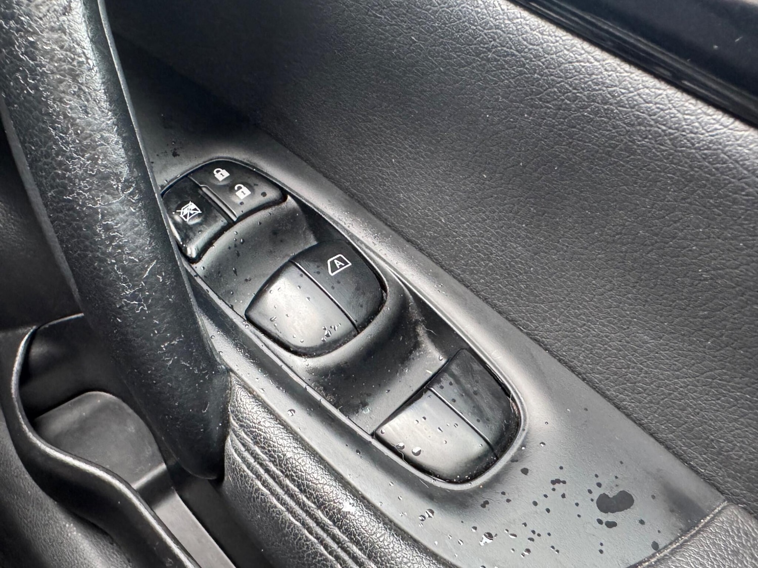 Used Nissan Qashqai 2015 for sale - 77468302: Photo 32