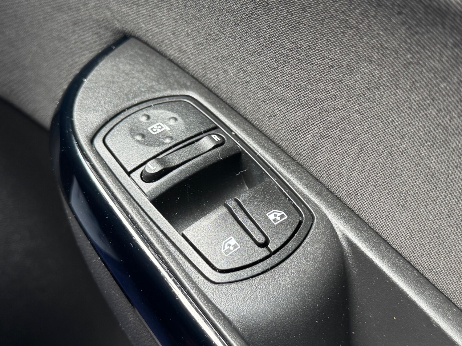 Used Vauxhall Corsa for sale - 77925540: Photo 35