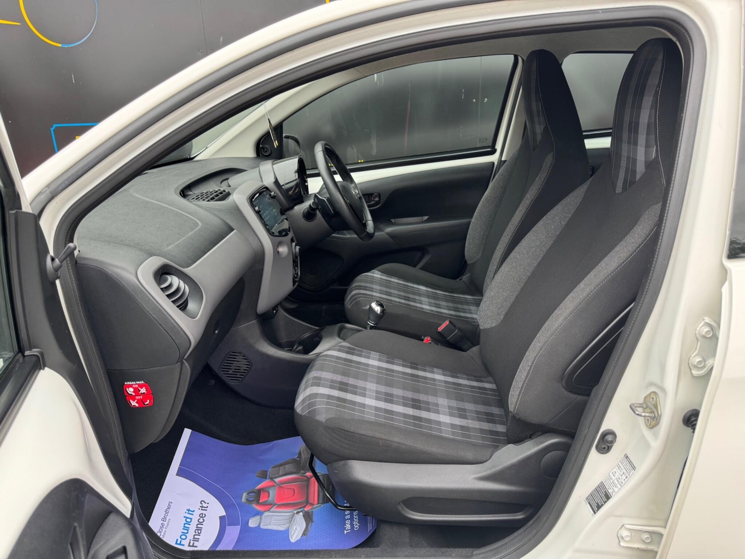 Used Peugeot 108 2018 for sale - 76282948: Photo 21