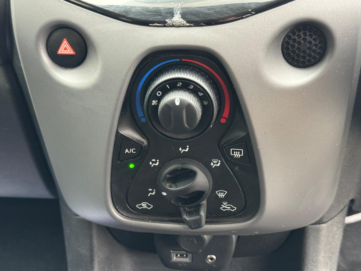 Used Peugeot 108 2018 for sale - 76282948: Photo 33