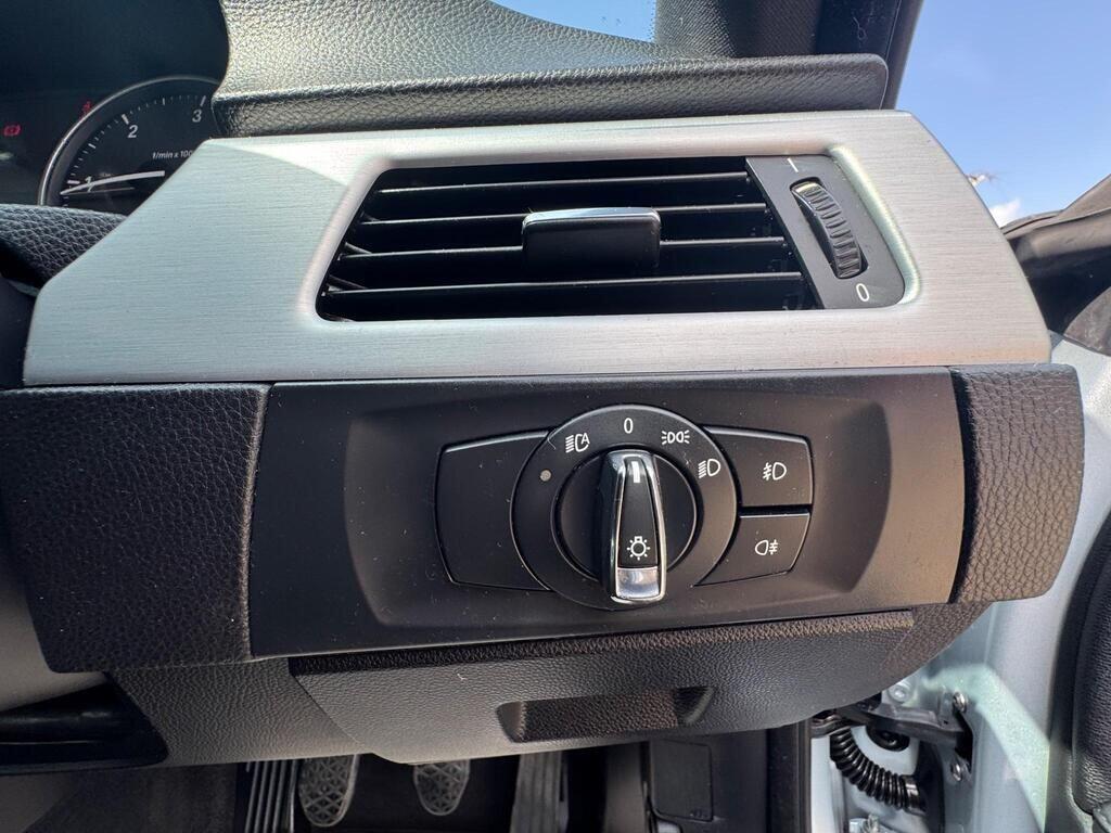 Used BMW 3 Series 2012 for sale - 76992959: Photo 29