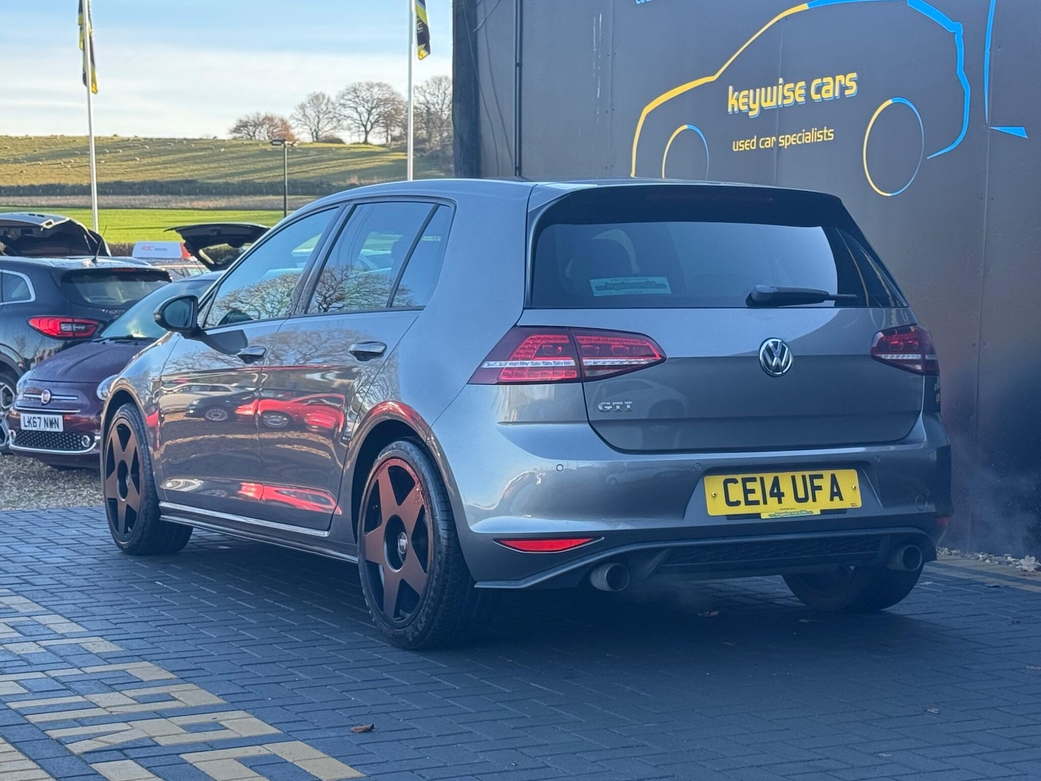 Used Volkswagen Golf 2014 for sale - 76926843: Photo 3