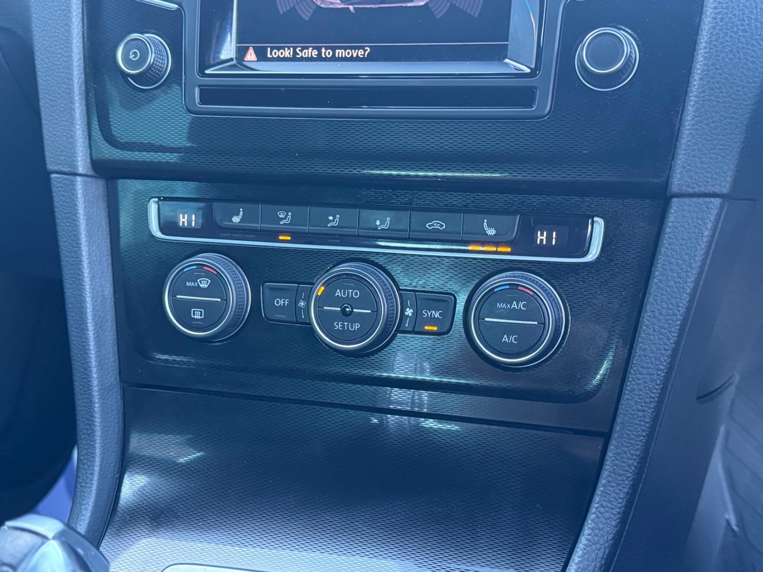 Used Volkswagen Golf 2014 for sale - 76926843: Photo 32