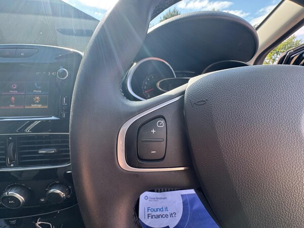 Used Renault Clio 2019 for sale - 75532275: Photo 31