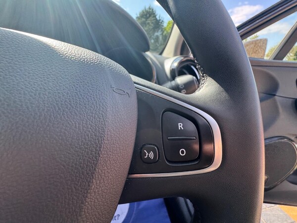 Used Renault Clio 2019 for sale - 75532275: Photo 32