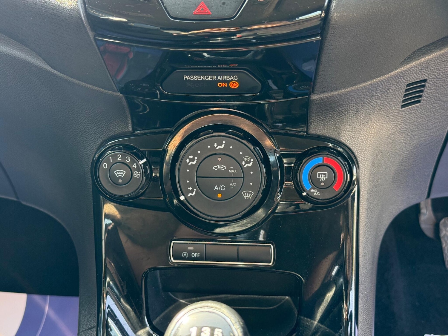 Used Ford Fiesta 2015 for sale - 78170325: Photo 35