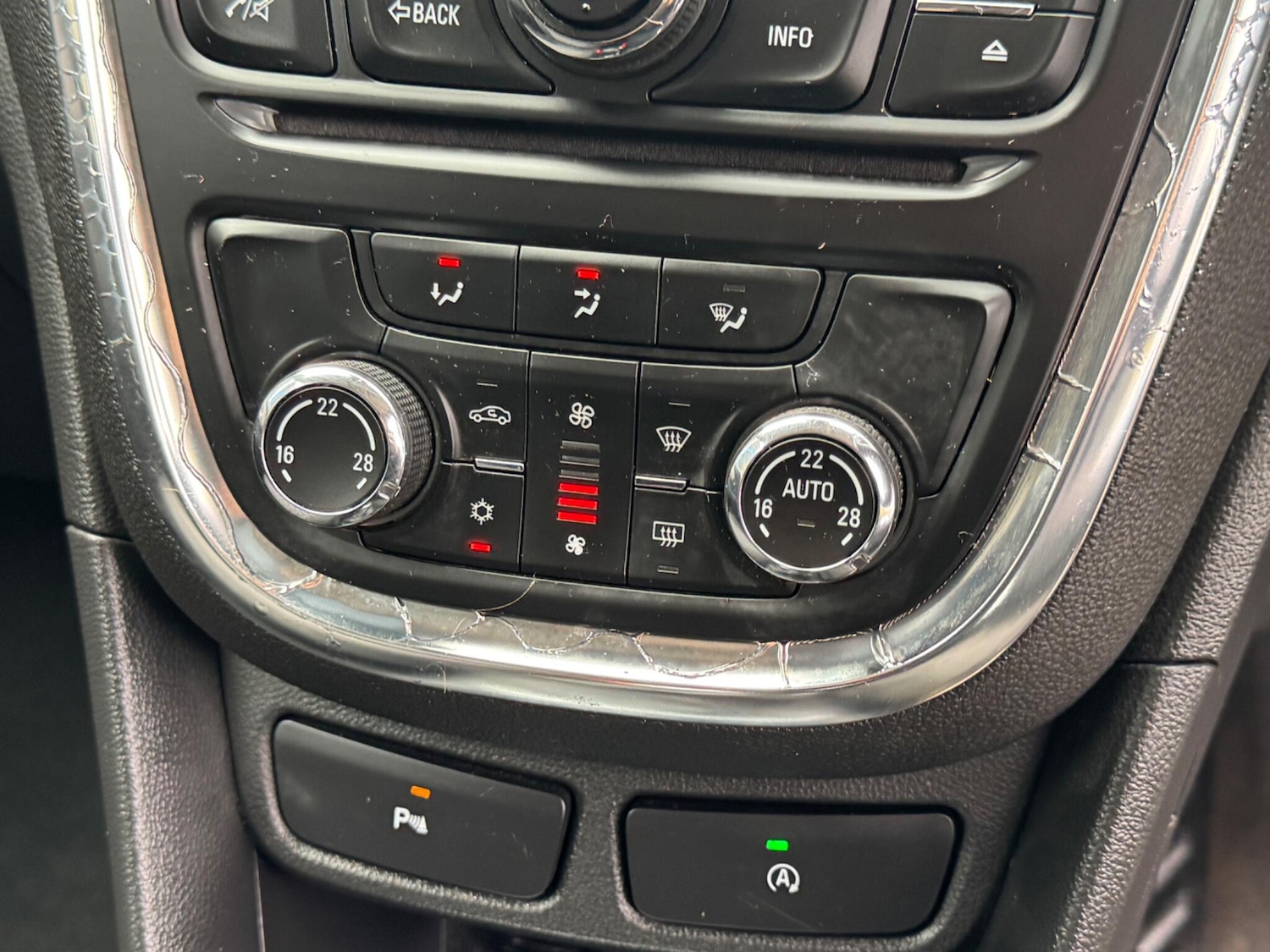 Used Vauxhall Mokka 2016 for sale - 77853883: Photo 27