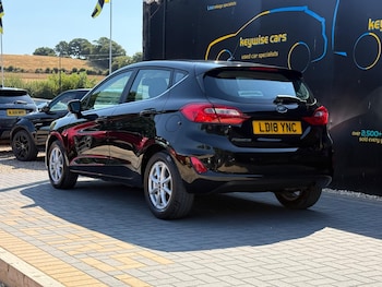 Used Ford Fiesta 2018 for sale - 79496814: Photo