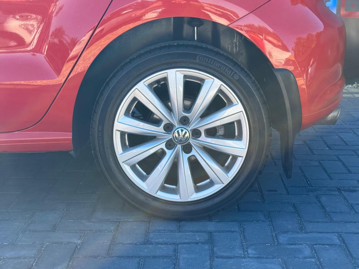Used Volkswagen Polo 2010 for sale - 76026445: Photo 6