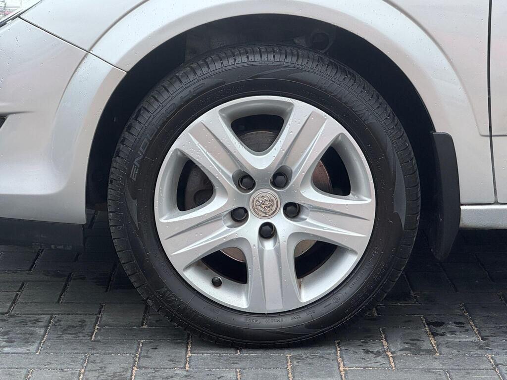 Used Vauxhall Astra 2010 for sale - 76988919: Photo 12